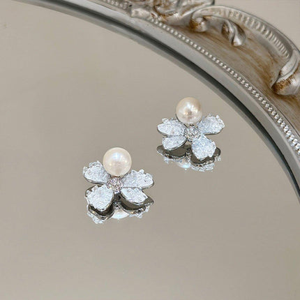 Luxury Crystal Butterfly Bow Earrings Elegant Dangle Fashion Jewelry Women