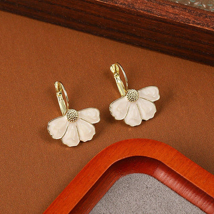Flower Shape Stud Earrings Cute Sweet Design Fashion Jewelry Gift for Women