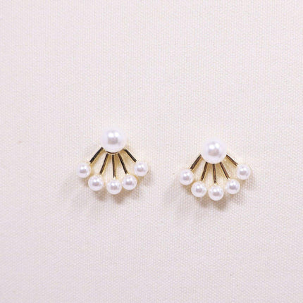 Premium Scalloped Pearl Stud Earrings Elegant Jewelry Women Fashion Accessories