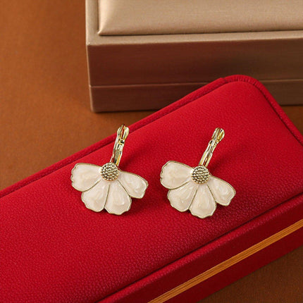 Flower Shape Stud Earrings Cute Sweet Design Fashion Jewelry Gift for Women
