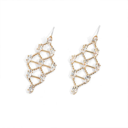 Luxury Diamond-shaped Geometric Hollow Stud Earrings Women Fashion Jewelry