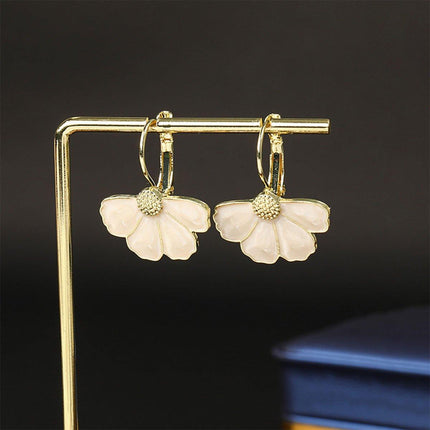 Flower Shape Stud Earrings Cute Sweet Design Fashion Jewelry Gift for Women