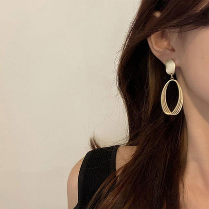 Retro Geometric Hollow Earrings Elegant Simple Design for Women Fashion Jewelry