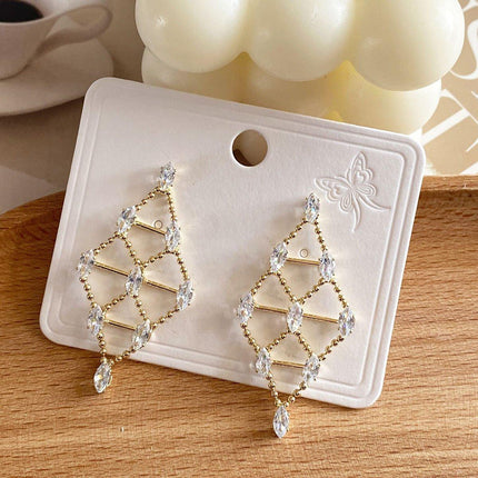 Luxury Diamond-shaped Geometric Hollow Stud Earrings Women Fashion Jewelry