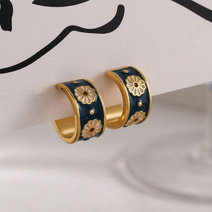 Vintage C Shaped Small Daisy Earrings Elegant Jewelry for Women Fashion Gift