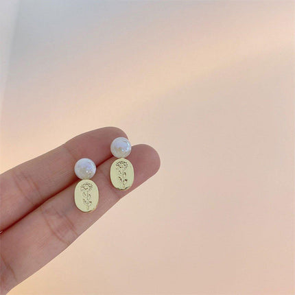 Gold Flower Oval Earrings Elegant Temperament Jewelry for Women Fashion Gift