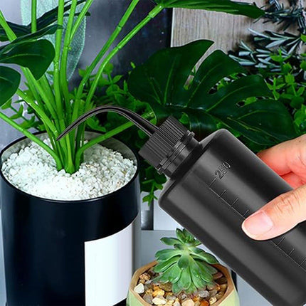 10pcs 250ml Graduated Rinse Bottle with Elbow Spout for Lab Cleaning and Mixing