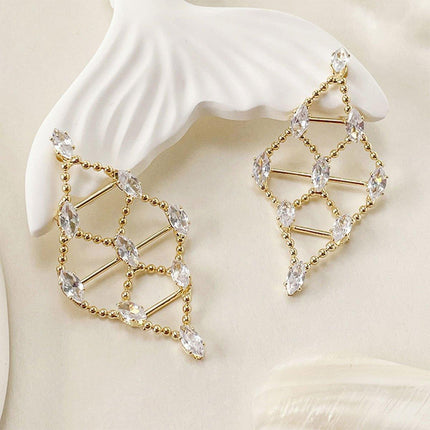 Luxury Diamond-shaped Geometric Hollow Stud Earrings Women Fashion Jewelry