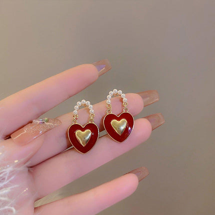 Red Heart Pearl Stud Earrings Fashion Jewelry Elegant Women Accessories