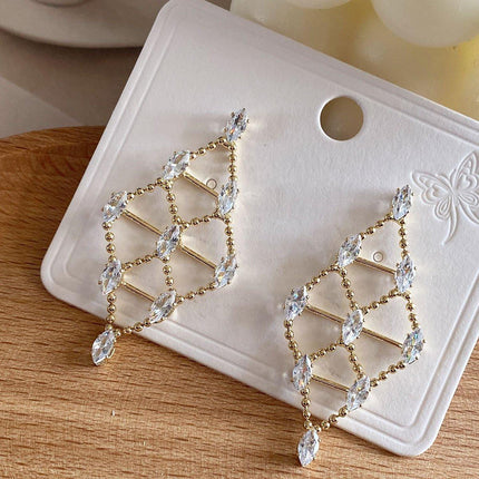 Luxury Diamond-shaped Geometric Hollow Stud Earrings Women Fashion Jewelry