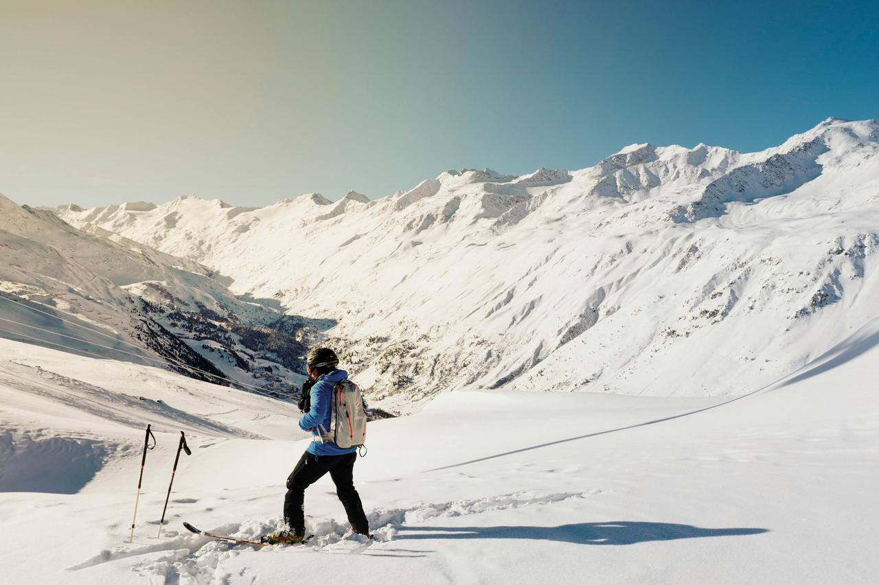 Ski Essentials Checklist Every Beginner Should Know