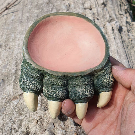 Lizard Claw Shaped Pet Food Water Bowl Durable Resin Non Slip Base Daily Use
