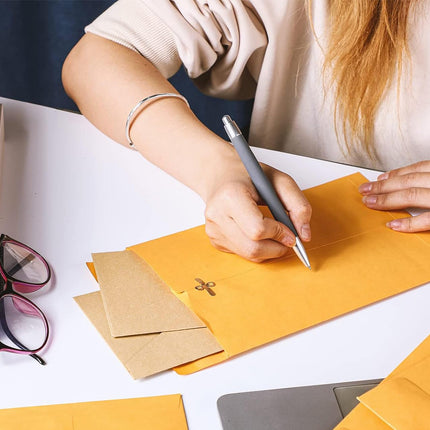 100pcs Kraft Envelopes 6x9in with Metal Clasp for Gift and Document Use