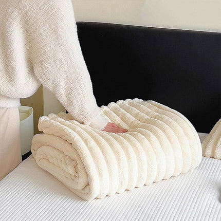 Plush Blanket Leisure Blanket Autumn Winter Warm Nap Throw Soft Cozy