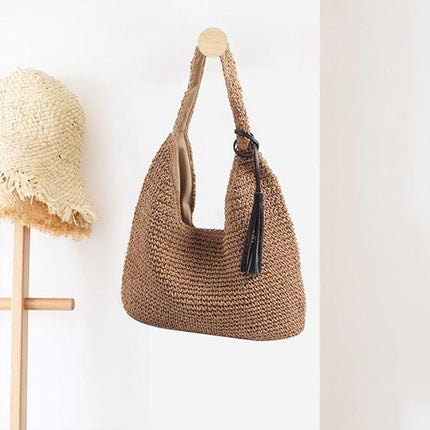 Large Capacity Fashion Woven Straw Shoulder Bag Simple Design for Everyday Use