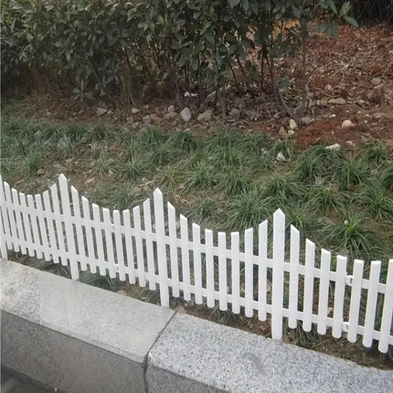 12pcs White Plastic Garden Fence Decorative Outdoor Landscaping Edging Barrier