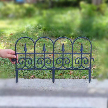 12pcs Outdoor Plastic Garden Fence Decorative Hedge Fence for Patio Landscaping
