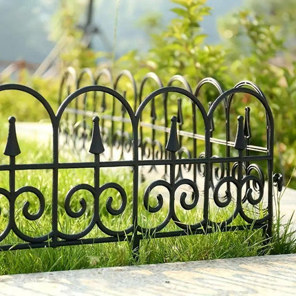 12pcs Outdoor Plastic Garden Fence Decorative Hedge Fence for Patio Landscaping