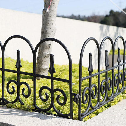 12pcs Outdoor Plastic Garden Fence Decorative Hedge Fence for Patio Landscaping