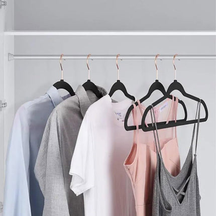 Garment Hangers Set 50PCS Flocking Style 45cm Black Non Slip Clothes Rack Closet
