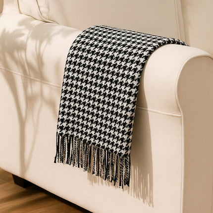 Black and White Houndstooth Bed Runner Decorative Throw for Hotel or Home Bedding