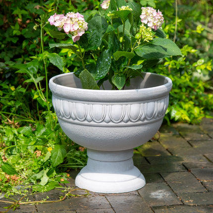 Simple Creative Resin Flower Planter High-Quality for Indoor Outdoor Garden Use