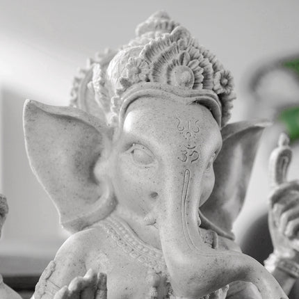 Resin Buddha Statue Carved Ornament Wealth God for Home Office Altar Decorative