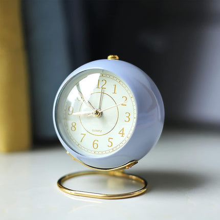 Creative Silent Battery Operated Desk Alarm Clock with Noctilucent For Bedroom