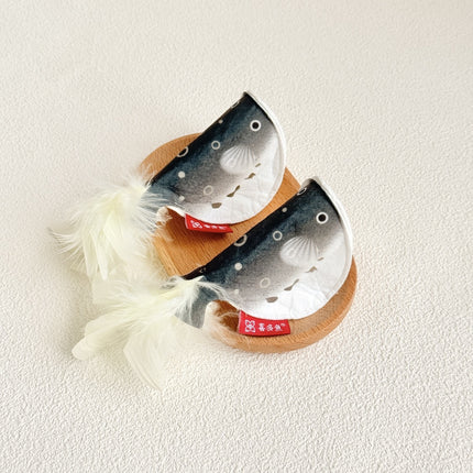 2pcs Catnip Pufferfish Cat Toy with Feather Tail Bell Interactive Felt Toy
