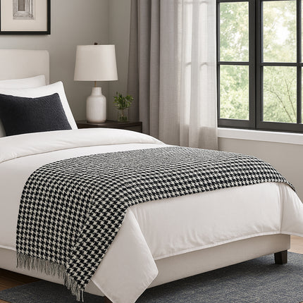 Black and White Houndstooth Bed Runner Decorative Throw for Hotel or Home Bedding