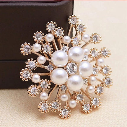 Snowflake Imitation Pearl Brooch Rhinestone Metal Alloy Pin For Coats Dresses