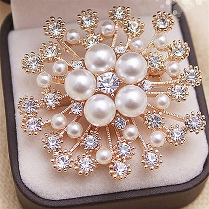 Snowflake Imitation Pearl Brooch Rhinestone Metal Alloy Pin For Coats Dresses