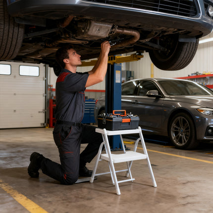2 or 3-Layer Folding Step Stool with Non-Slip Pedals 150kg White
