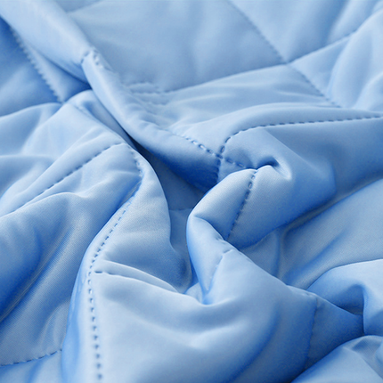 Cooling Summer Quilt 180 x 200cm Ice Silk Solid Colour Lightweight Comforter