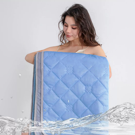 Cooling Summer Quilt 180 x 200cm Ice Silk Solid Colour Lightweight Comforter