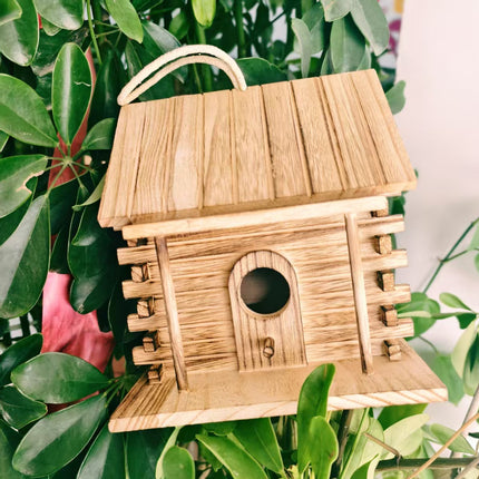 Wooden Bird House Outdoor Nest Breeding Box Pet Bird Shelter Hanging Cage