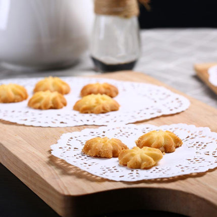 250pcs Baking Parchment Paper Flower Design Kitchen Oil Absorbing Cake Liners