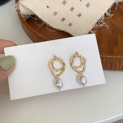Vintage Baroque Style Imitation Pearl Earrings Women Elegant Fashion Jewelry