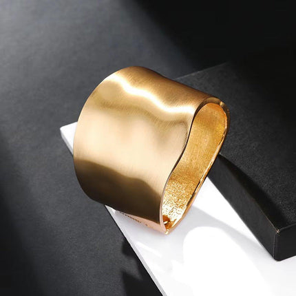 Wide Edge Exaggerated Bangle Fashion Bracelet Vintage Style Premium Jewellery