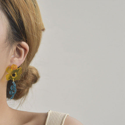 Transparent Flower Earrings Asymmetrical Color Contrast Design Statement Jewelry