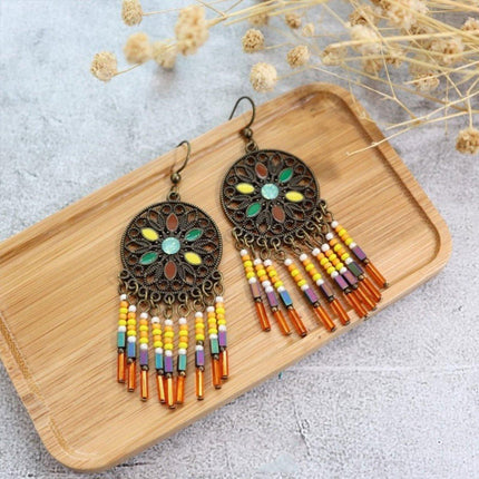 Retro Court Style Geometric Leaf Earrings Elegant Vintage Jewelry for Women Gift