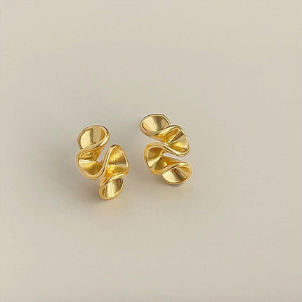 Small Premium Touch Earrings Stud Simple Elegant Design Fashion Jewelry