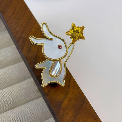 Fashion Unique Shell Rabbit Brooch for Women Versatile Star Accessory Jewelry