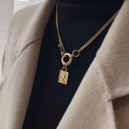 Vintage Gold Necklace Elegant Jewelry Women Classic Beauty Statement Piece