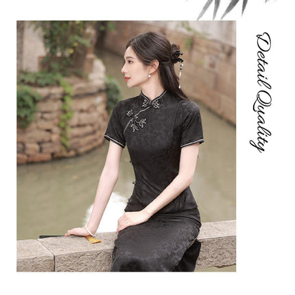 Black Cheongsam Chinese Traditional Above-Knee Dress Split Slim Standing Collar