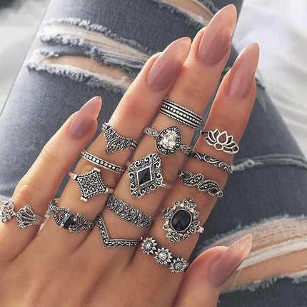 Elegant 15-Piece Boho Vintage Crystal Knuckle Ring Set Display