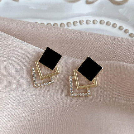 Elegant Geometric Diamond Earrings for Ladies Chic Fashion Jewelry Accessory
