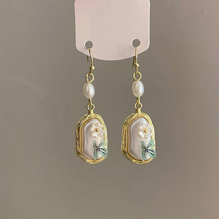 French Vintage Butterfly Flower Baroque Pearl Earrings Elegant High-end Design
