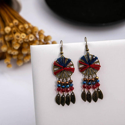 Retro Court Style Geometric Leaf Earrings Elegant Vintage Jewelry for Women Gift