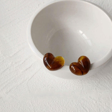 Classic Vintage Amber Heart Shaped Stud Earrings for Women Girls Retro Fashion